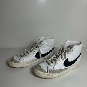 Nike Blazers Mid 77 vintage White Black men’s size 9.5